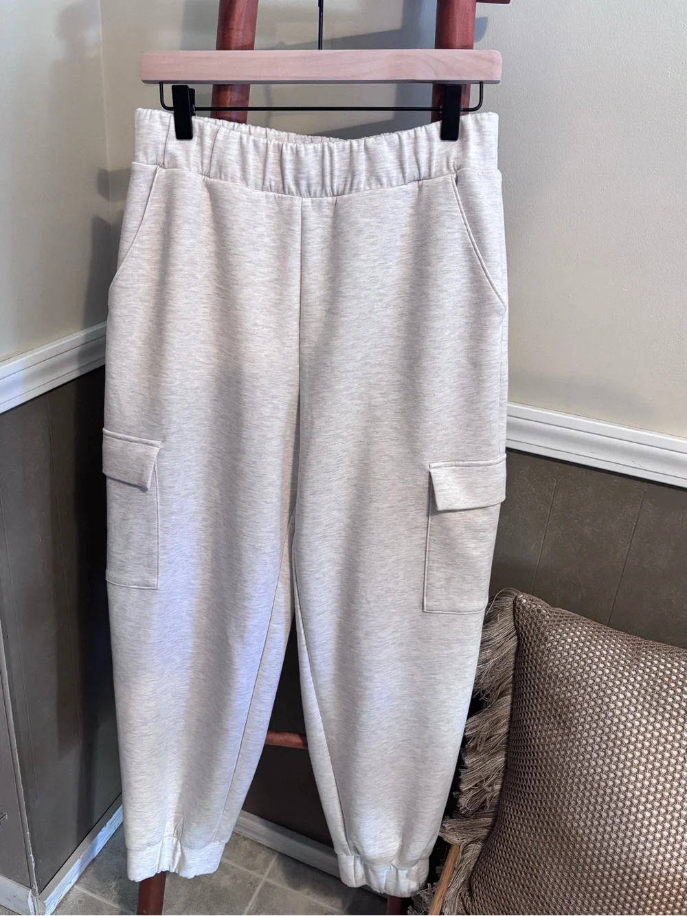 EXPRESS Cargo Joggers in Light Cream Heather NWOT sweatpants loungewear Unisex